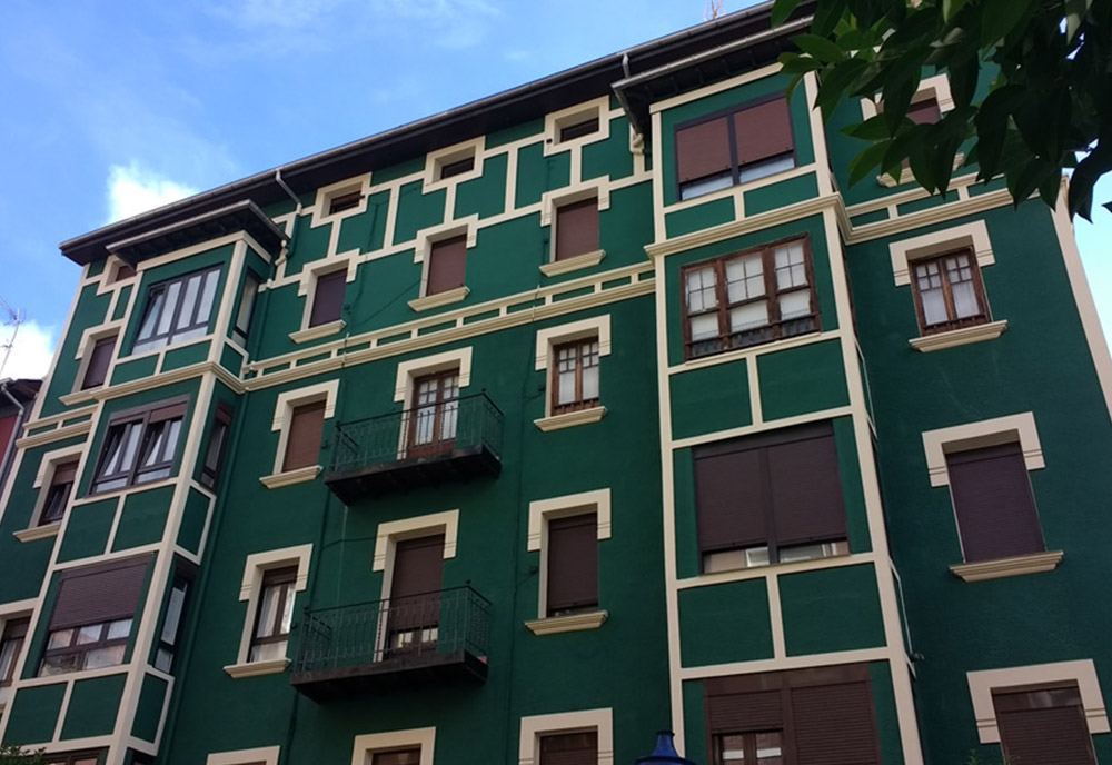 Fachada de edificio verde